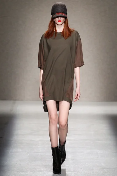 Look 12